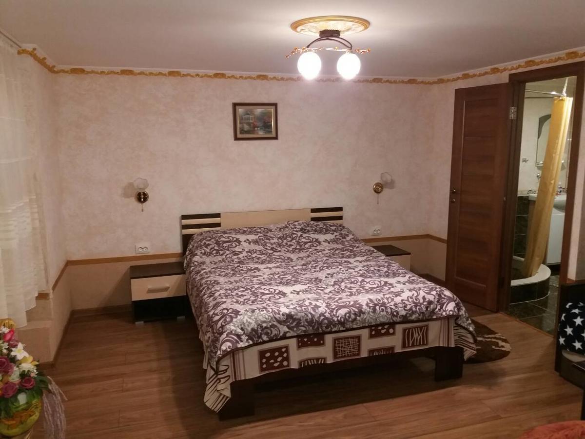 Guest House Zhanna Berehove  Exterior foto
